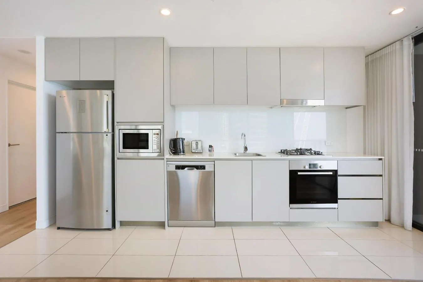 Rhapsody Surfers Paradise Beachfront Sleeps 6 - Optimise Bnb Gold Coast Austrálie
