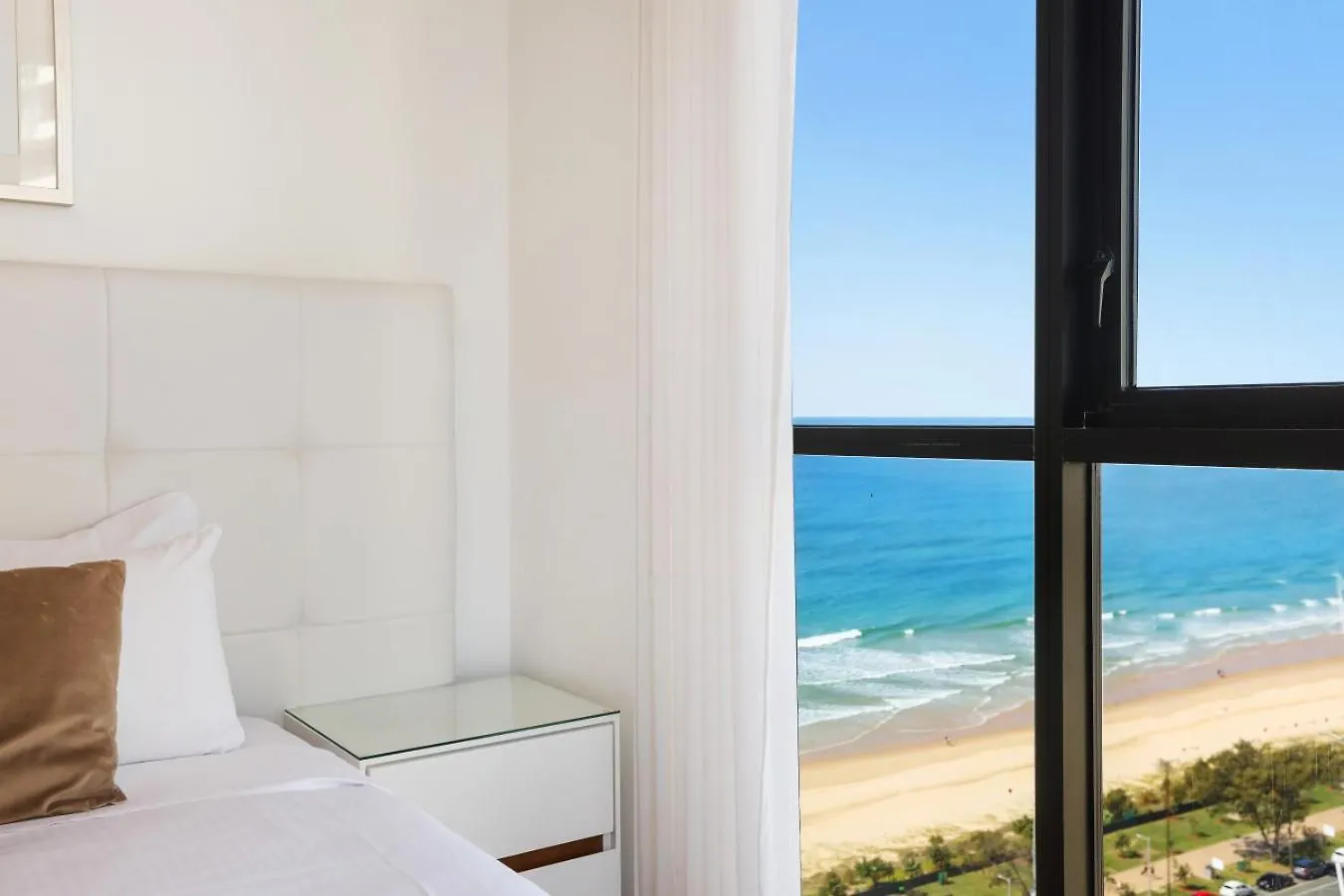 Rhapsody Surfers Paradise Beachfront Sleeps 6 - Optimise Bnb Gold Coast